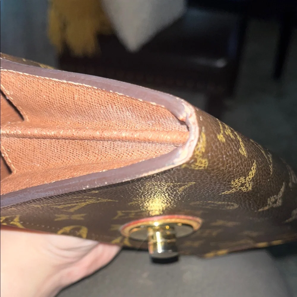 Louis Vuitton Monogram Turnlock Wallet